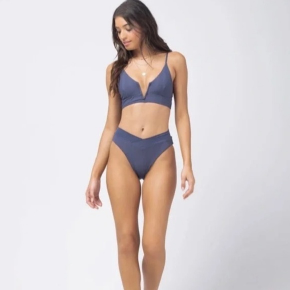 L*Space Siren Pointelle Ribbed Bikini Top in Slate Size M - NWT - Picture 4 of 12